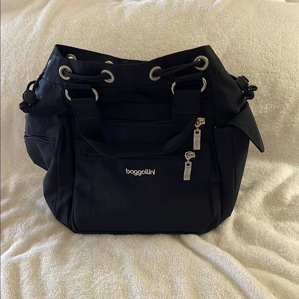 Baggallini everywhere drawstring bag
